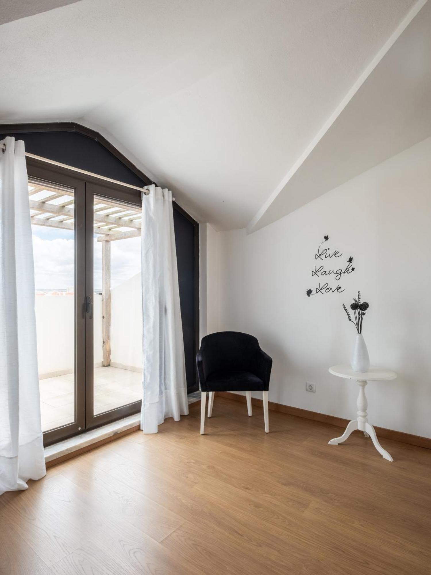 West Side Guesthouse ペニシェ エクステリア 写真