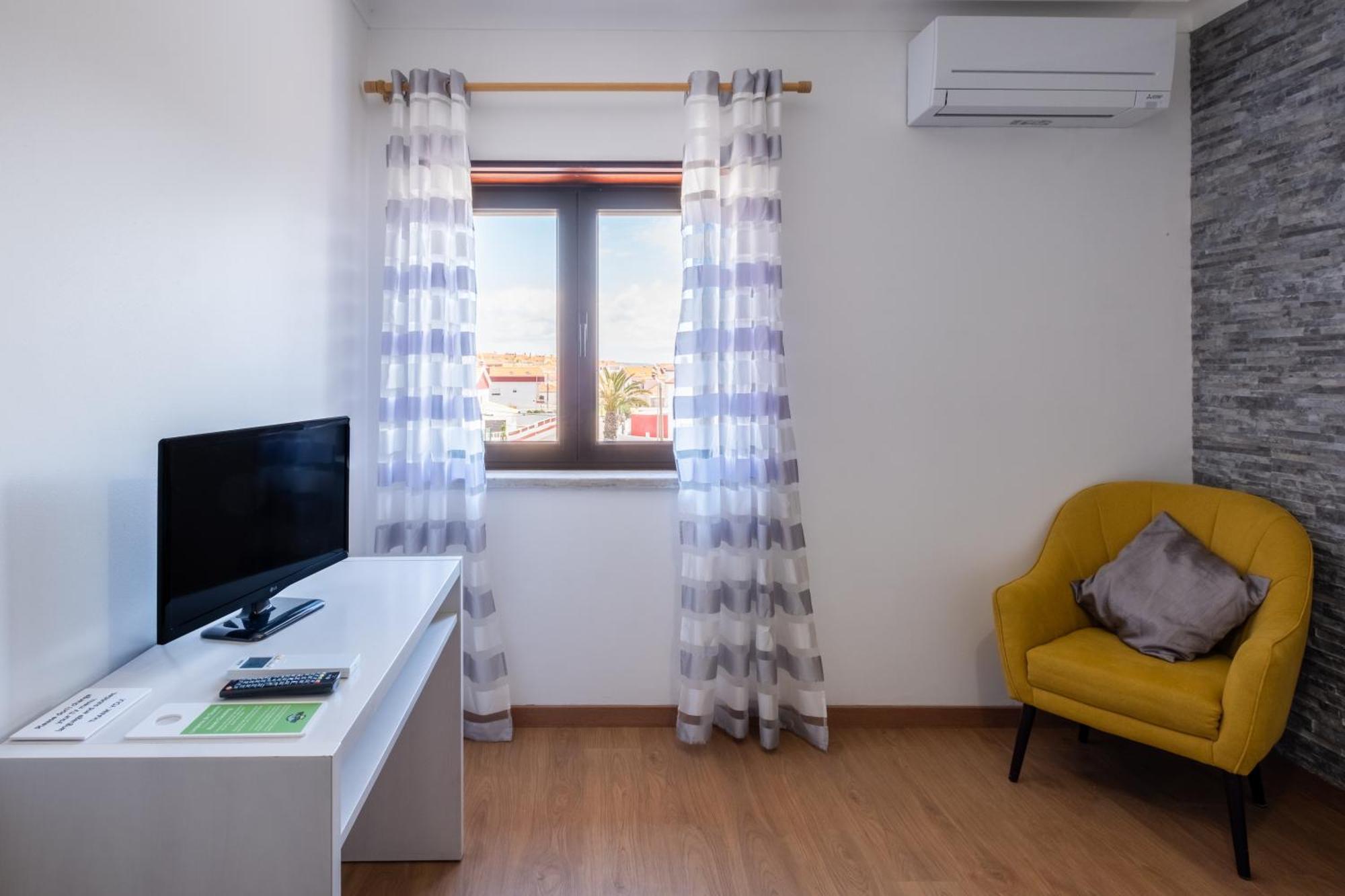 West Side Guesthouse ペニシェ エクステリア 写真
