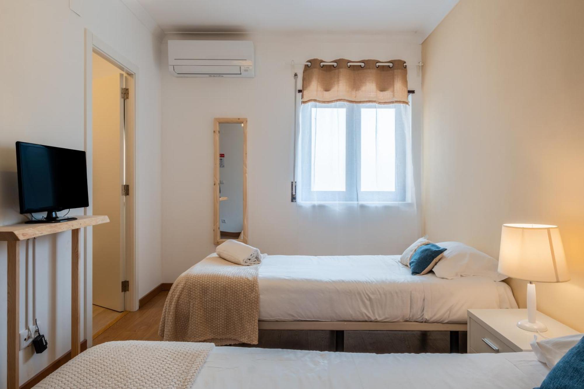 West Side Guesthouse ペニシェ エクステリア 写真