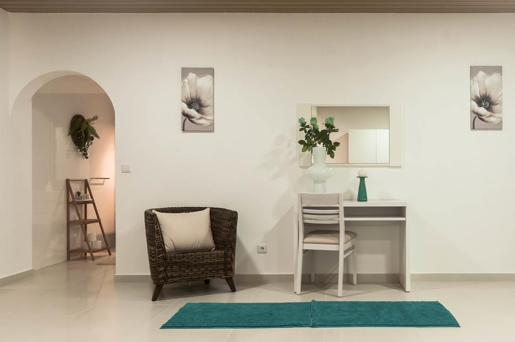 West Side Guesthouse ペニシェ エクステリア 写真