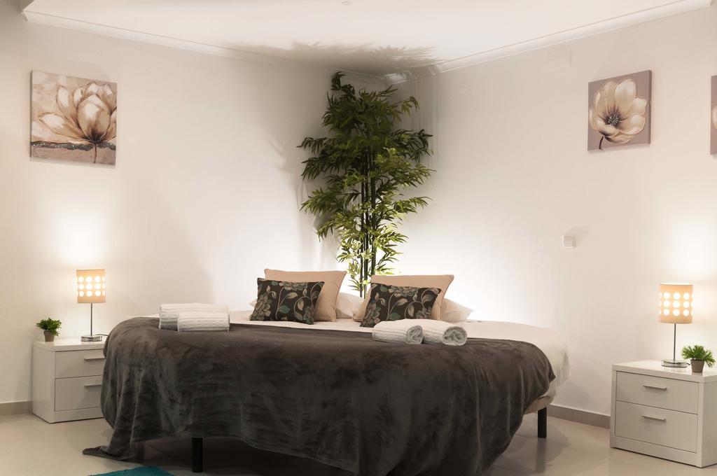 West Side Guesthouse ペニシェ エクステリア 写真